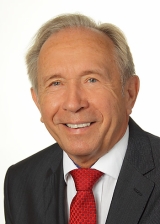 Dieter Scharf, Tax Consultant

Main Focuses:
- Company Succession
- Advice on Restructuring
- Tax Planning, Balingen