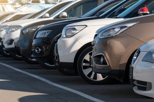 Parkende Autos